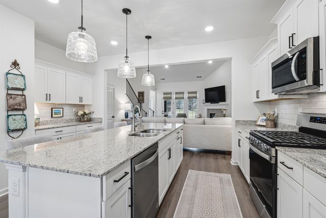 340 ST ANDREWS DR, Oakland, TN 38060