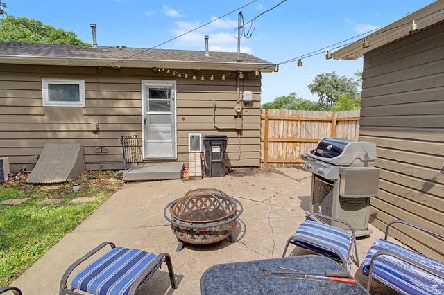 2224 Green Ave., Manhattan, KS 66502