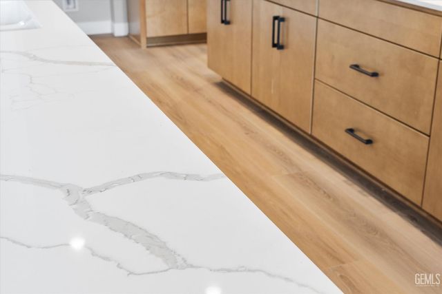 7103 Gladeview Lane, Bakersfield, CA 93314