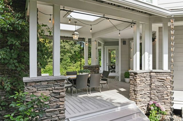 10806 SE 16th Street, Bellevue, WA 98004