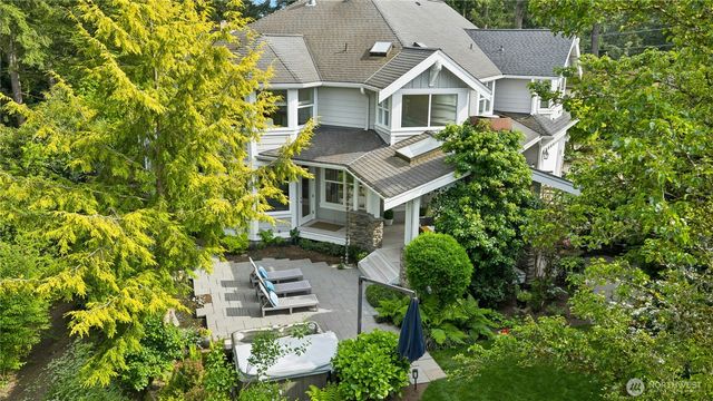10806 SE 16th Street, Bellevue, WA 98004
