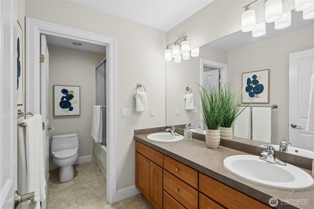 10806 SE 16th Street, Bellevue, WA 98004
