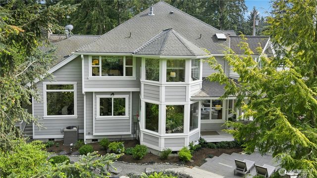 10806 SE 16th Street, Bellevue, WA 98004