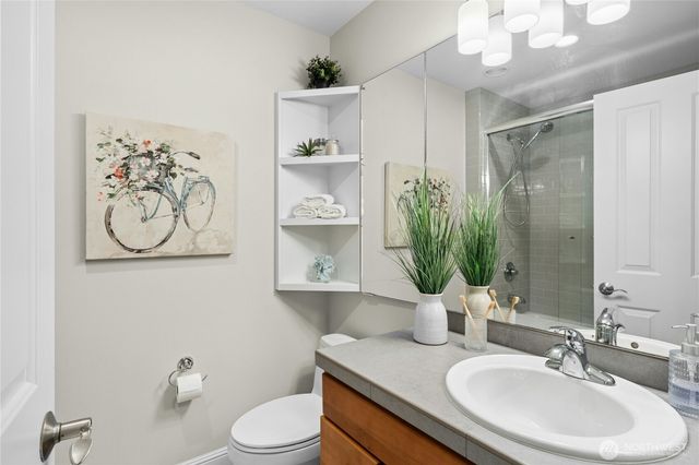 10806 SE 16th Street, Bellevue, WA 98004