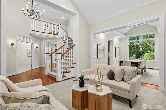 10806 SE 16th Street, Bellevue, WA 98004
