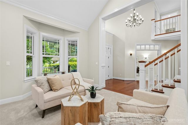 10806 SE 16th Street, Bellevue, WA 98004