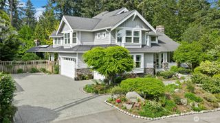 10806 SE 16th Street, Bellevue, WA 98004