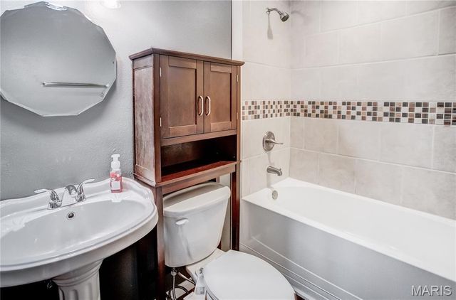 2932 Mockingbird Lane, Granite City, IL 62040