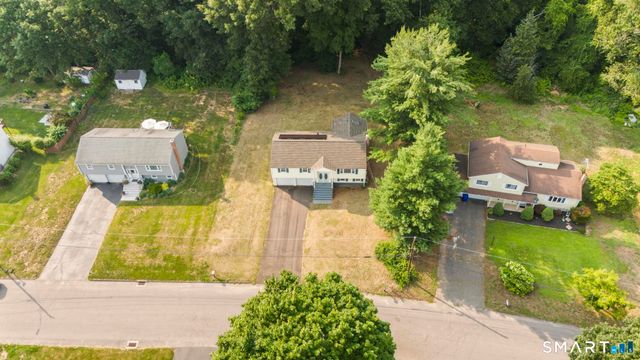 14 Briar Lane, Bloomfield, CT 06002