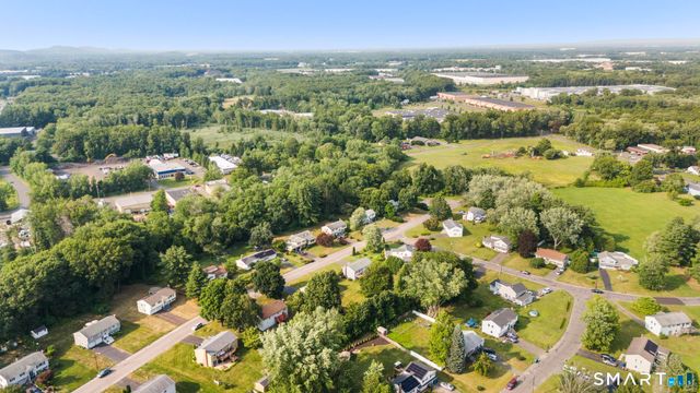 14 Briar Lane, Bloomfield, CT 06002
