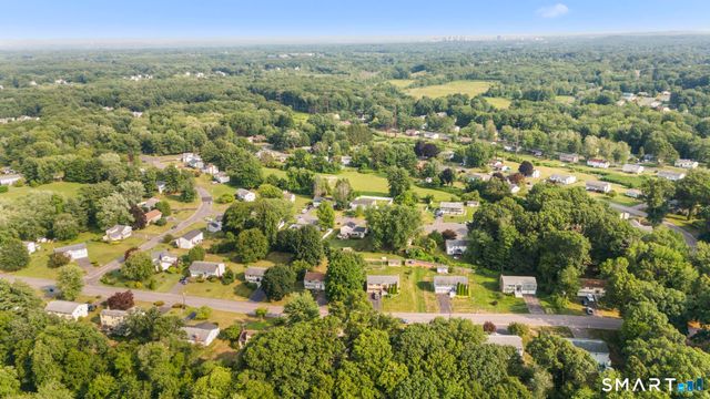 14 Briar Lane, Bloomfield, CT 06002
