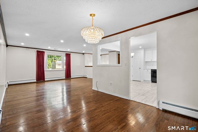 14 Briar Lane, Bloomfield, CT 06002