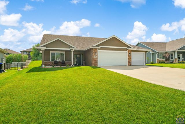5511 SW Timber Ridge LN, Topeka, KS 66610