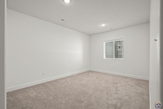 5511 SW Timber Ridge LN, Topeka, KS 66610
