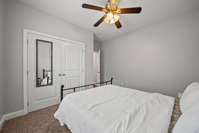 105 Sycamore Hill Dr, Clarksville, TN 37042