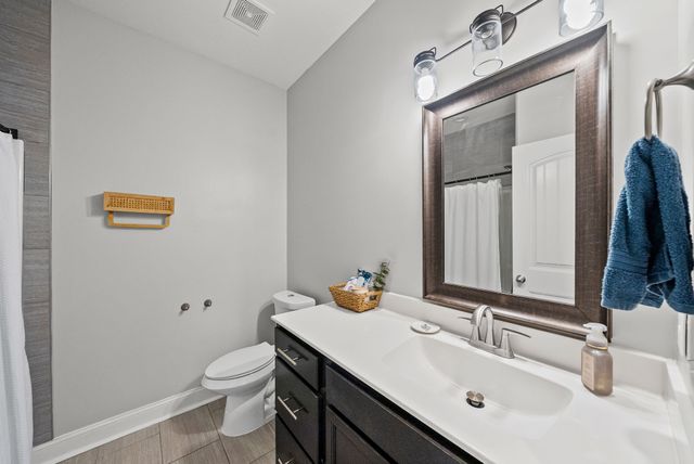 105 Sycamore Hill Dr, Clarksville, TN 37042