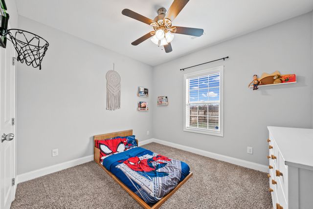 105 Sycamore Hill Dr, Clarksville, TN 37042