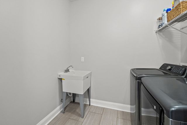 105 Sycamore Hill Dr, Clarksville, TN 37042