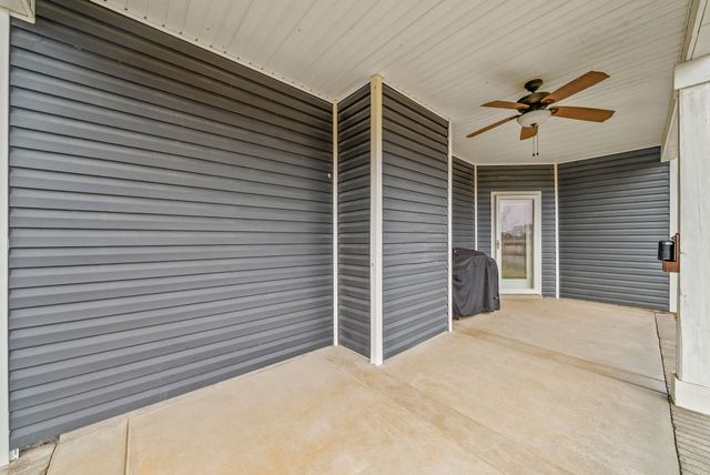 105 Sycamore Hill Dr, Clarksville, TN 37042