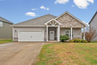 105 Sycamore Hill Dr, Clarksville, TN 37042