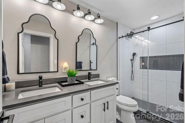 5634 Camelot Drive, Charlotte, NC 28270