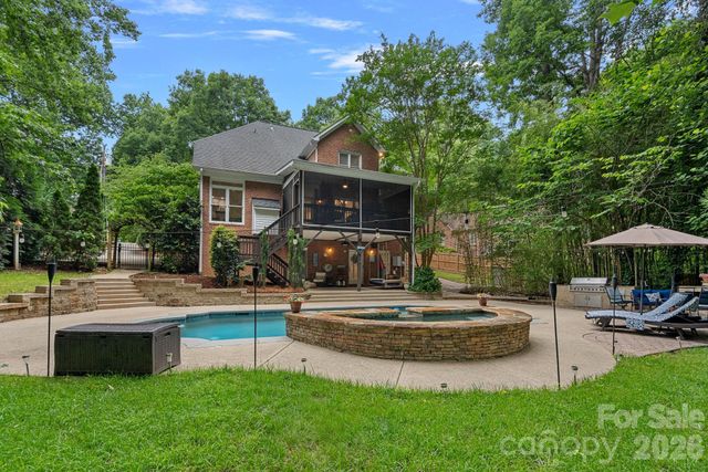 5634 Camelot Drive, Charlotte, NC 28270