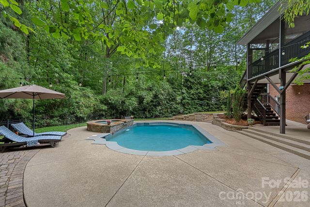 5634 Camelot Drive, Charlotte, NC 28270