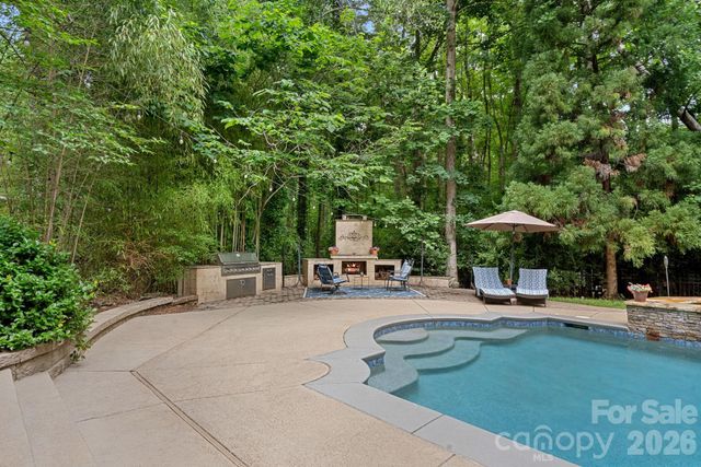 5634 Camelot Drive, Charlotte, NC 28270