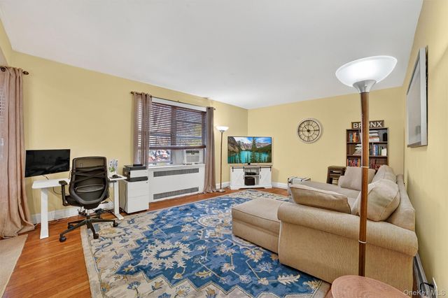 824 Palmer 2D, Bronxville, NY 10708