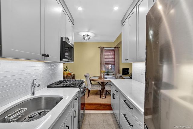 824 Palmer 2D, Bronxville, NY 10708