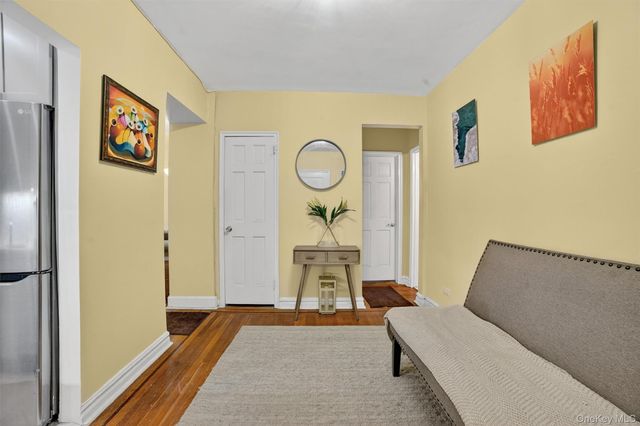 824 Palmer 2D, Bronxville, NY 10708