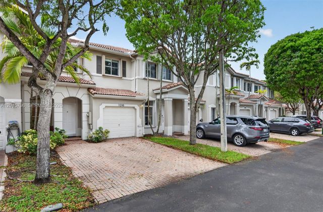 11248 NW 56th St, Doral, FL 33178
