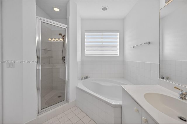 11248 NW 56th St, Doral, FL 33178