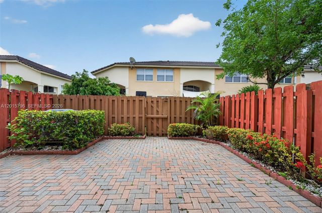 11248 NW 56th St, Doral, FL 33178