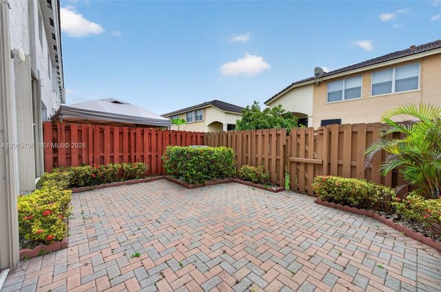 11248 NW 56th St, Doral, FL 33178