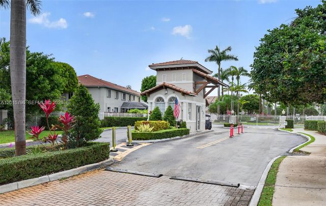 11248 NW 56th St, Doral, FL 33178