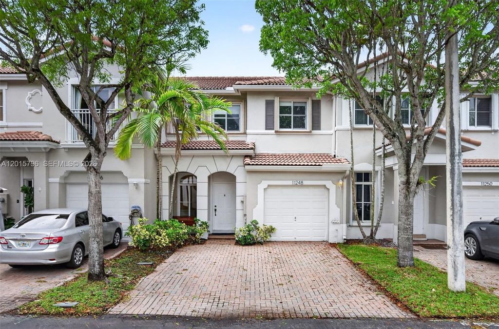 11248 NW 56th St, Doral, FL 33178