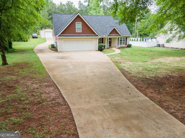 1368 Glass Bridge Road, Lagrange, GA 30240