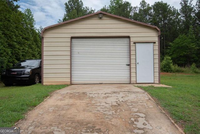 1368 Glass Bridge Road, Lagrange, GA 30240