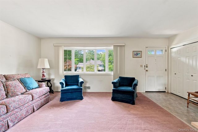 24 Marcia Lane, New City, NY 10956