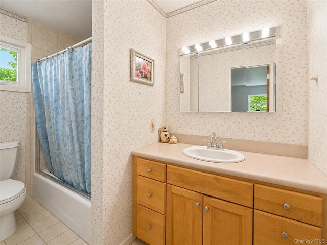 24 Marcia Lane, New City, NY 10956