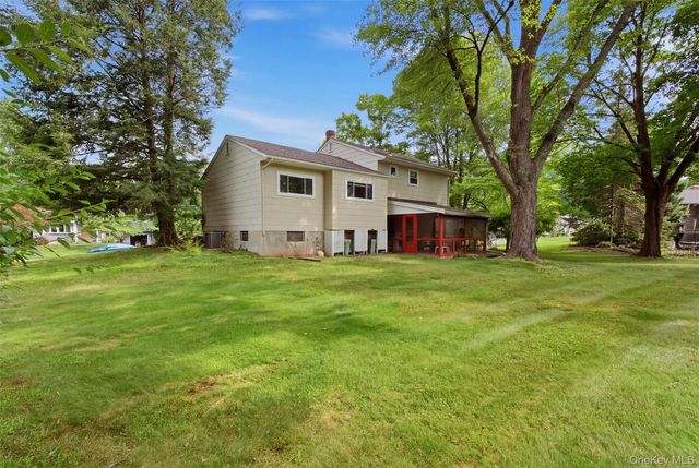 24 Marcia Lane, New City, NY 10956