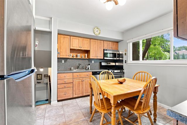 24 Marcia Lane, New City, NY 10956