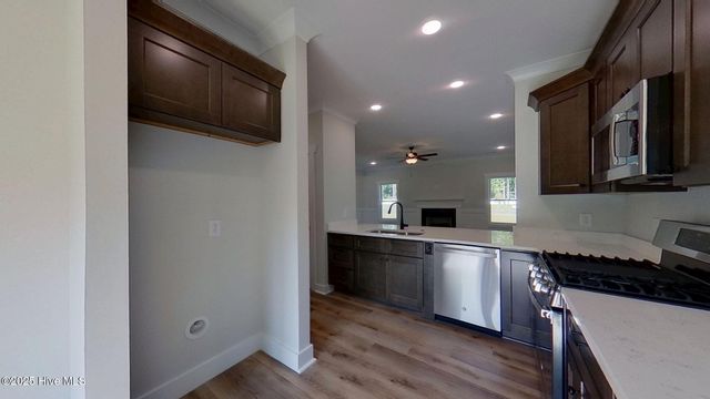 23 Paddington Way, Trent Woods, NC 28562