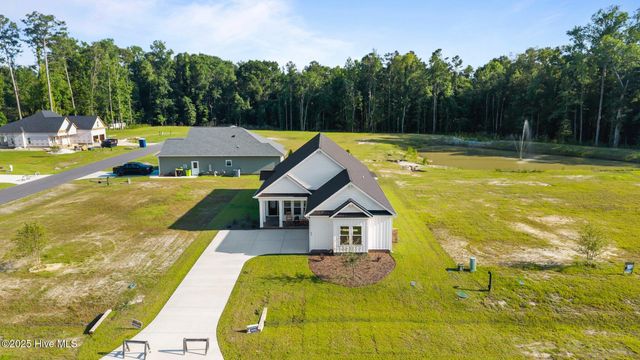 23 Paddington Way, Trent Woods, NC 28562