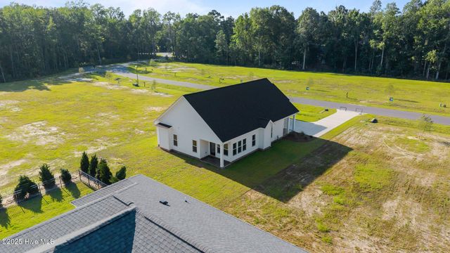 23 Paddington Way, Trent Woods, NC 28562
