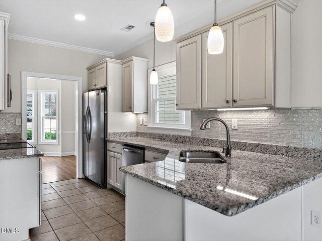 121 Westview Cove Lane, Cary, NC 27513