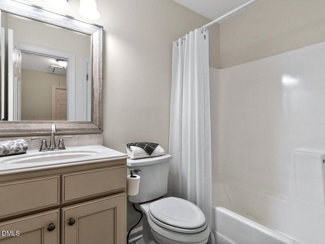 121 Westview Cove Lane, Cary, NC 27513