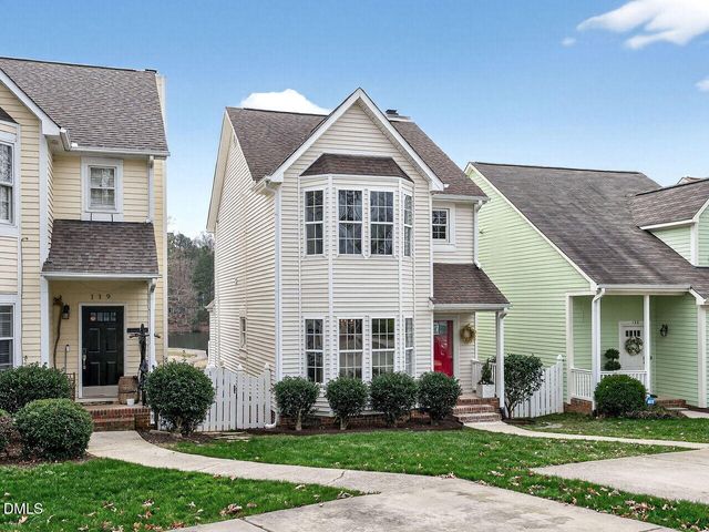 121 Westview Cove Lane, Cary, NC 27513