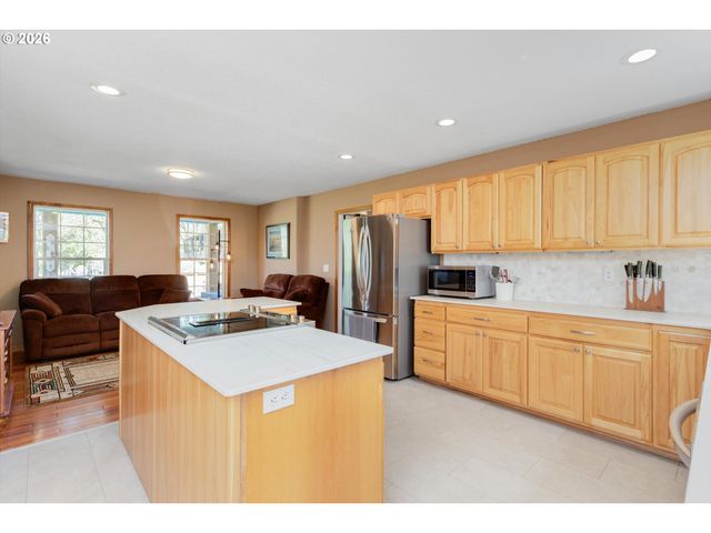 24200 Ne SPRING HILL Rd, Gaston, OR 97119